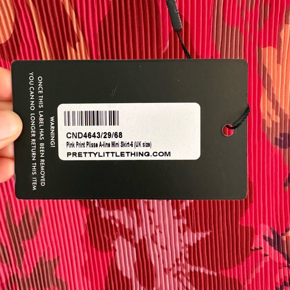 NWT PrettyLittleThing Floral pink/red Mini Skirt size 2 - Picture 2 of 4